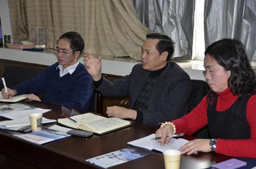 院党委书记刘晓洪一行调研中药材所2.jpg