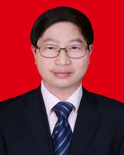 何银生照.jpg